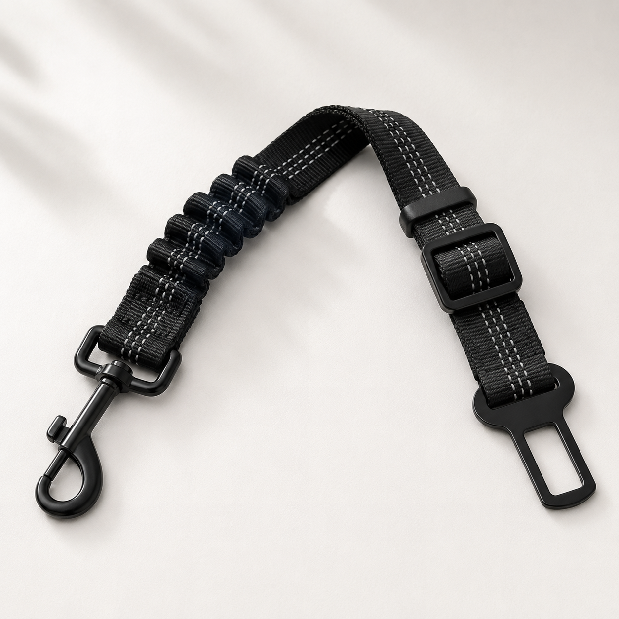 SafeClip – Elastic Car Seat Belt for Dogs (2.5x72cm)